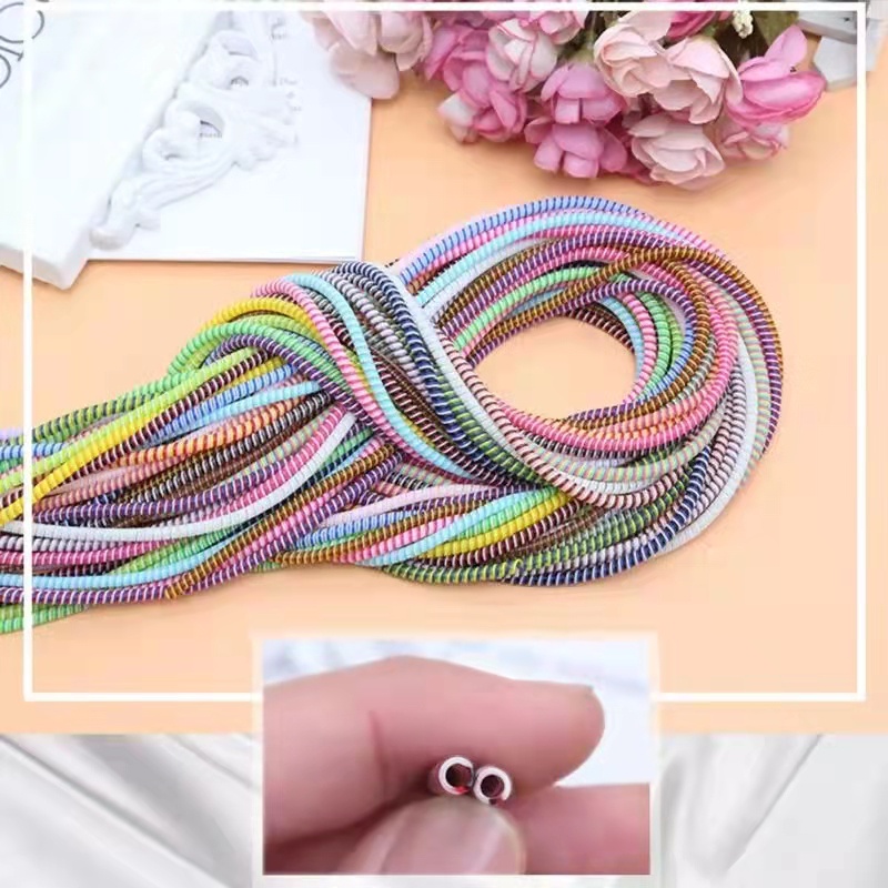 Kleurrijke telefoonkabel spira - Coiled Usb Cable recensie en prijs